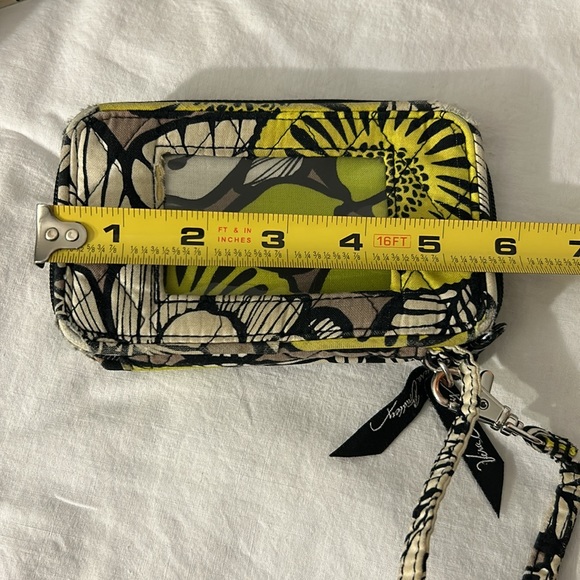 Vera Bradley Crossbody Bag - Picture 4 of 8